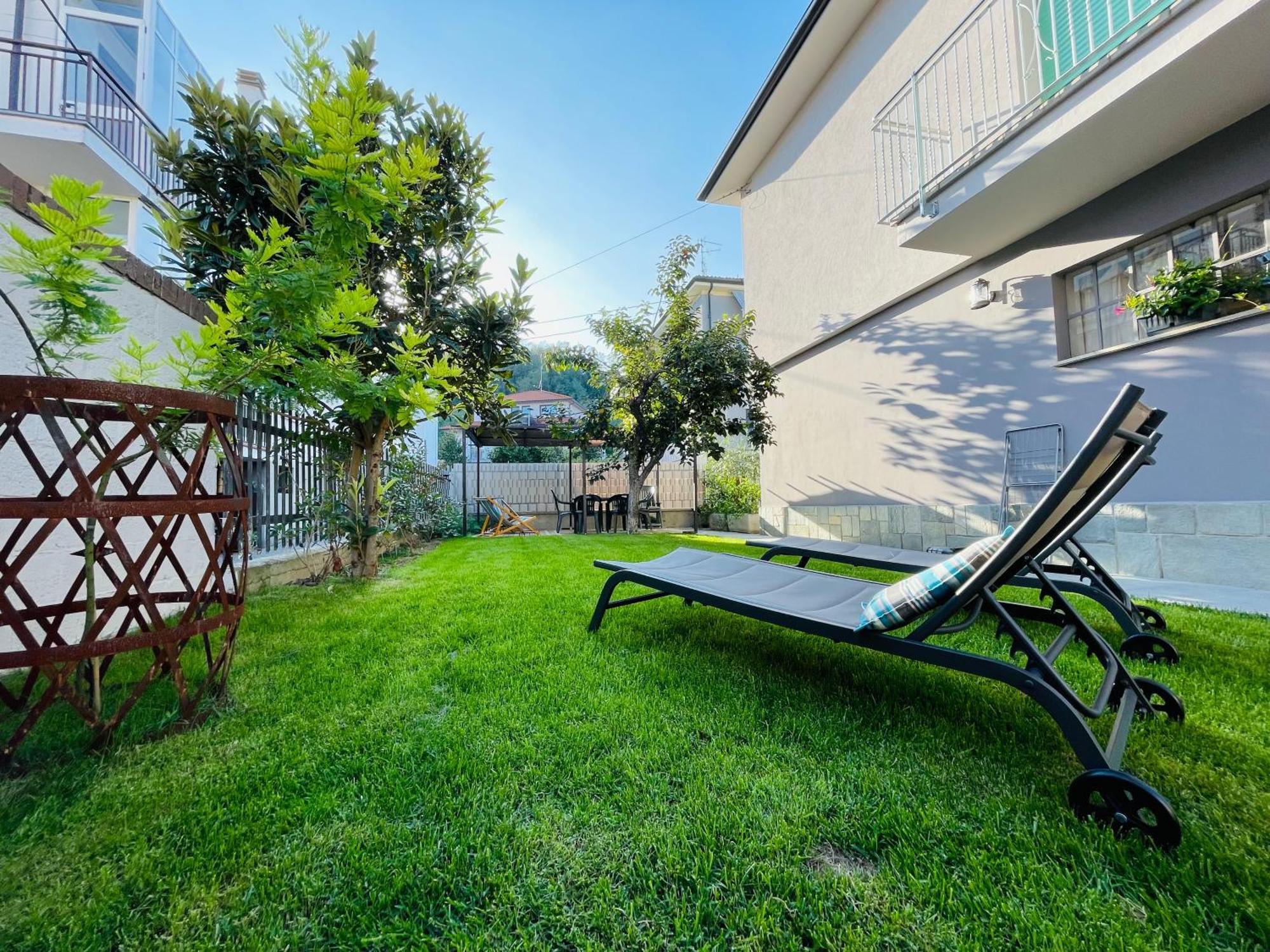 Casa Piero, Relax E Piscina Privata Tra Le Colline Delle Langhe Villa Alba  Dış mekan fotoğraf