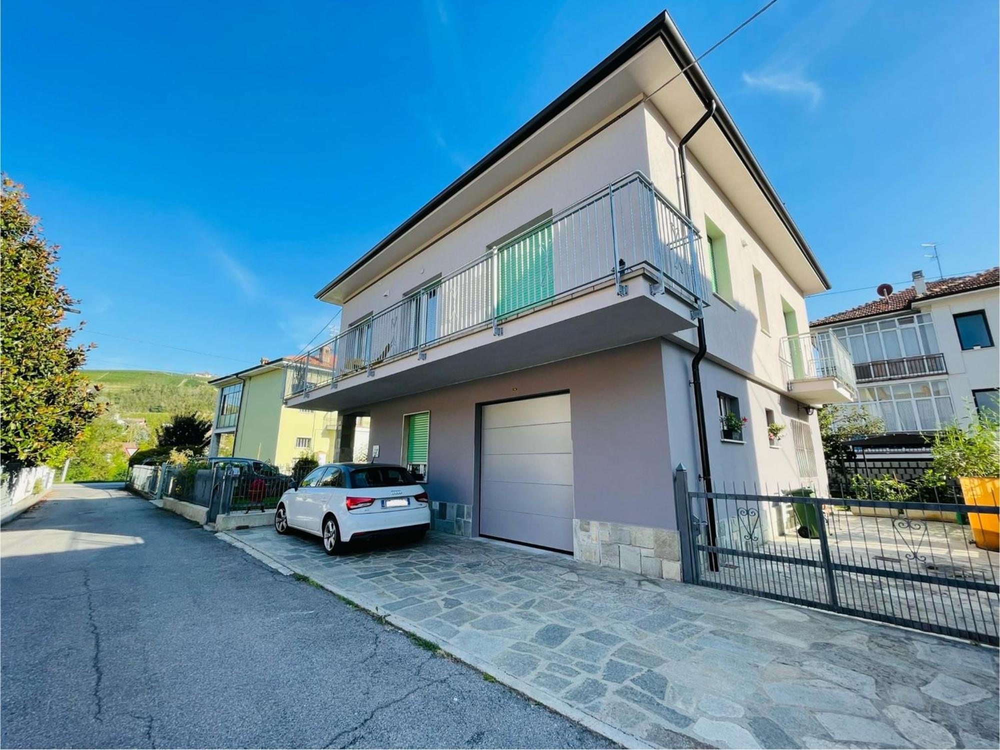 Casa Piero, Relax E Piscina Privata Tra Le Colline Delle Langhe Villa Alba  Dış mekan fotoğraf