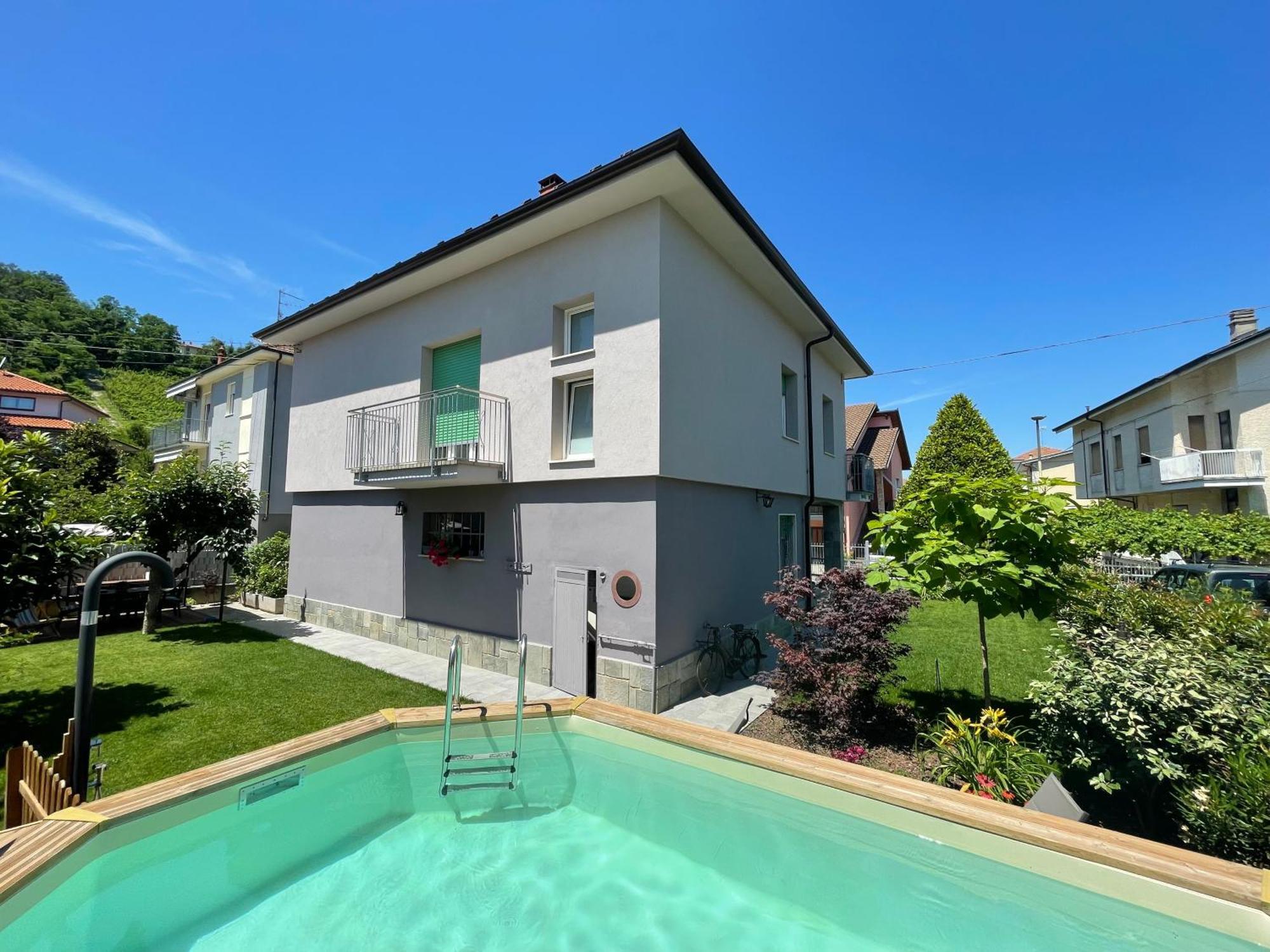 Casa Piero, Relax E Piscina Privata Tra Le Colline Delle Langhe Villa Alba  Dış mekan fotoğraf